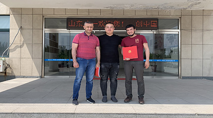 東南亞客戶參觀工廠和訂購(gòu)機(jī)器